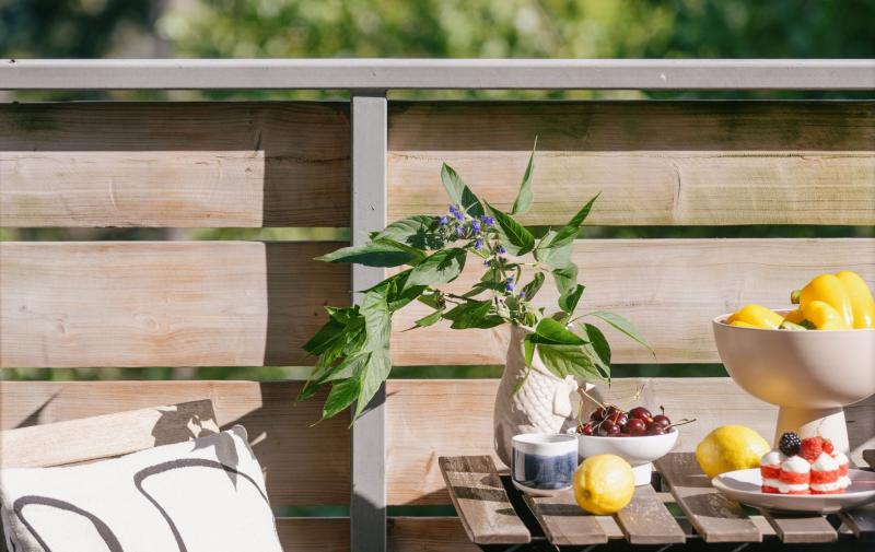 Zwykły balkon vs. balkon z klimatem - różnicę robią te detale