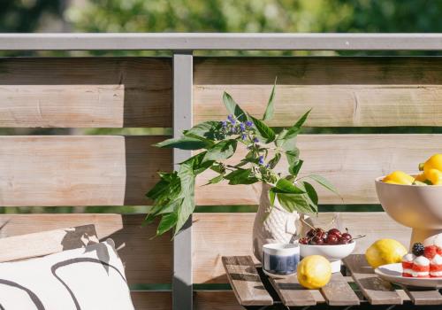 Zwykły balkon vs. balkon z klimatem - różnicę robią te detale