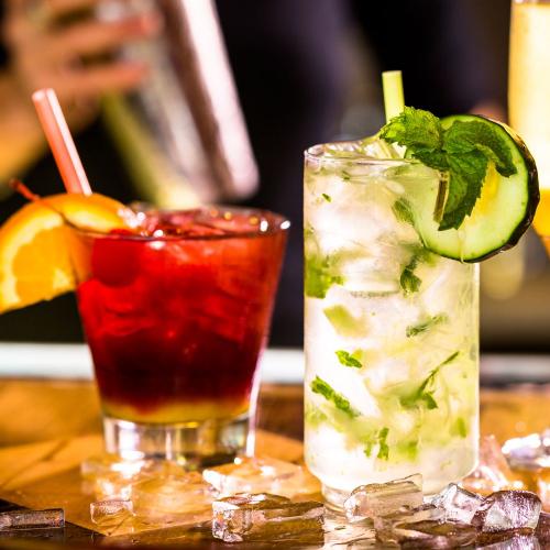 Dzień barmana - top 5 przepisów na karnawałowe drinki