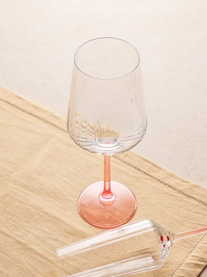 Kieliszek BRILL na wino z różową nóżką 0,56 l