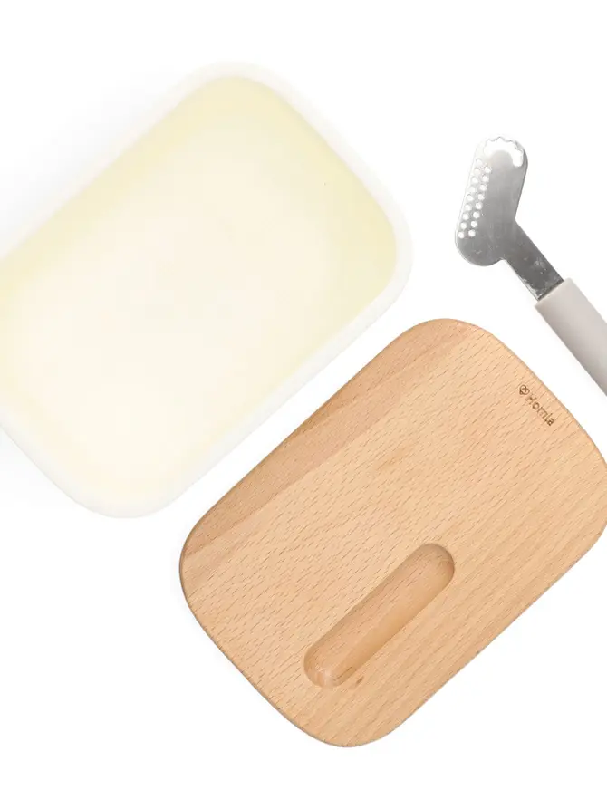 Maselniczka EASY COOK biała z pokrywką z drewna bukowego i nożykiem ze stali nierdzewnej 17x11 cm