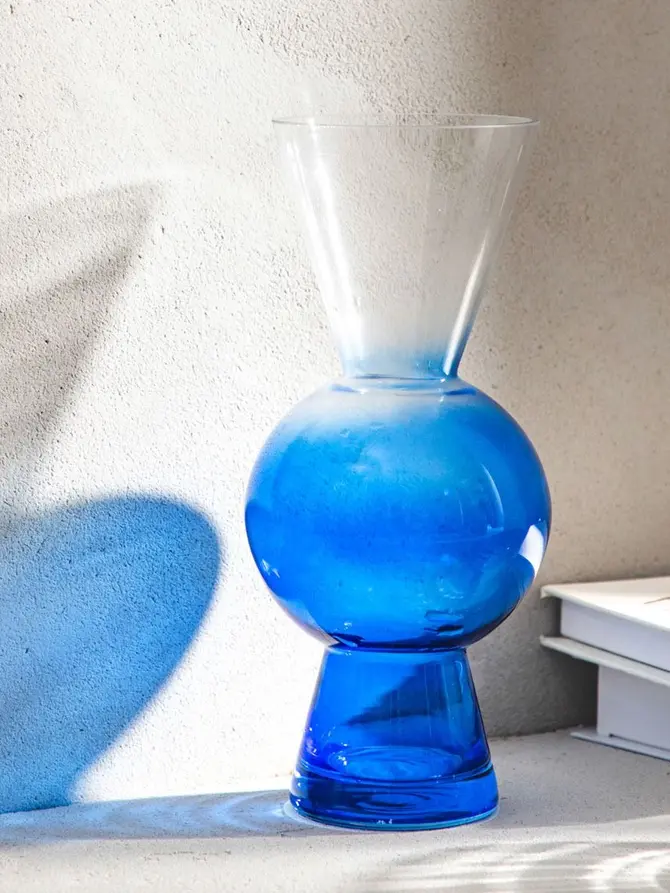 Wazon VASEO szklany niebieski transparentny 7x25cm