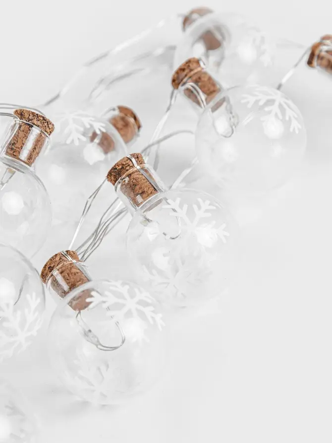 Lampki SPARKES okrągłe ze śnieżynką 15 LED, 170 cm