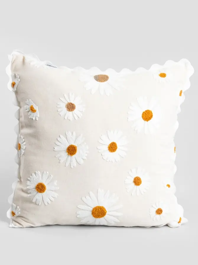 Poszewka EC MADELIF w haftowane stokrotki z falowaną lamówką 45x45 cm