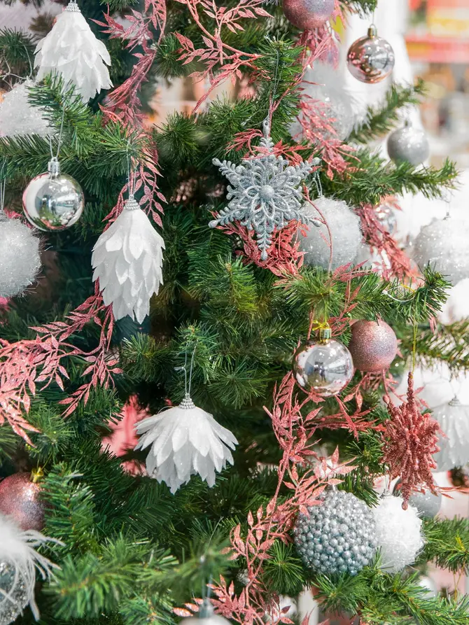 Bombki FEATHER okrągłe białe 2 szt.