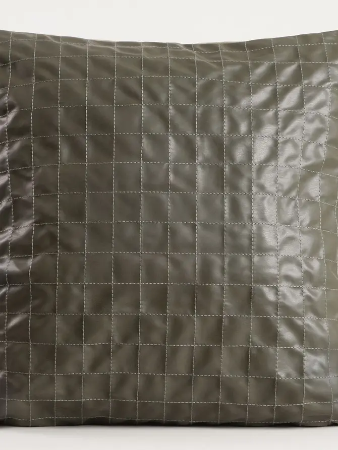 Poszewka KATAD z ekoskóry z ozdobnymi przeszyciami zielona 45x45cm