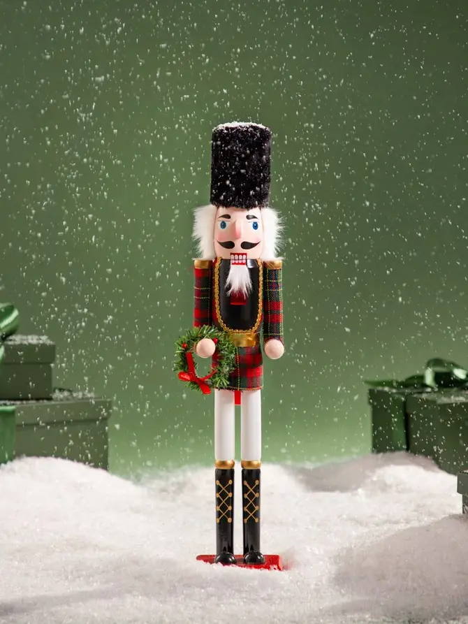 Figurka NUTCRACKER dziadek do orzechów ze stroikiem 50 cm