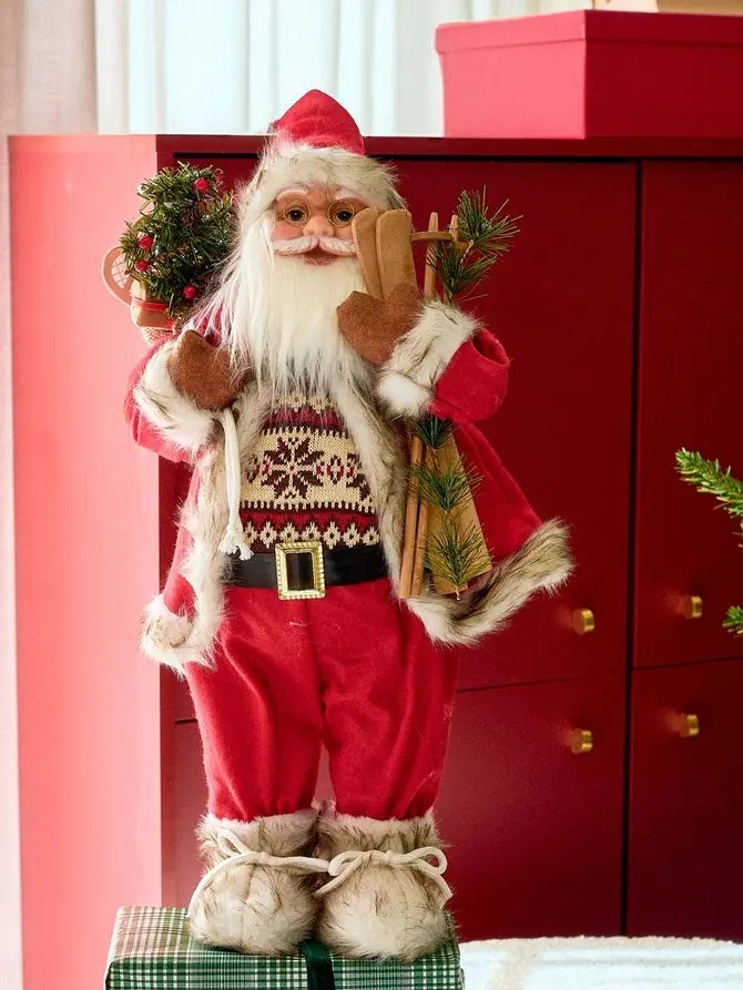 Skrzat CLAUSE Mikołaj duży z nartami i sweterkiem 60 cm