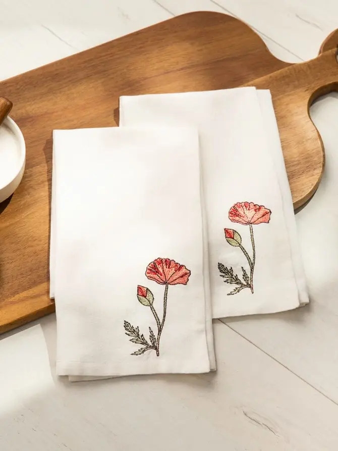 Zestaw 2 szt. napkinów MEADOW FLOWERS z haftowanym makiem 45x45cm