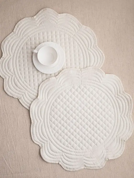 Maty stołowe ALVEN ecru okrągłe z pikowaniem, zestaw 2 szt. 38cm