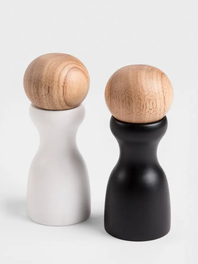 Zestaw młynków NEWGRIND 2 szt., biały i czarny 15,5 cm
