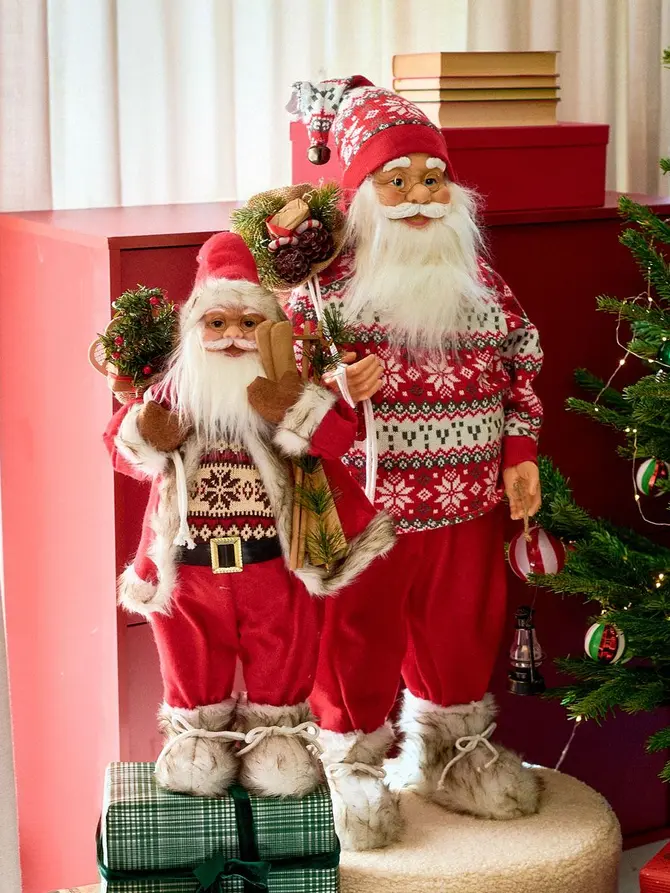 Skrzat CLAUSE Mikołaj duży w sweterku świątecznym 90 cm