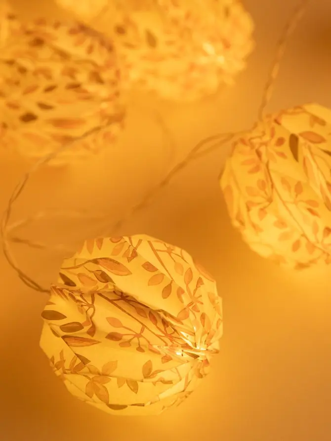 Girlanda papierowa LED AUTUMN AURA w listki 165 cm