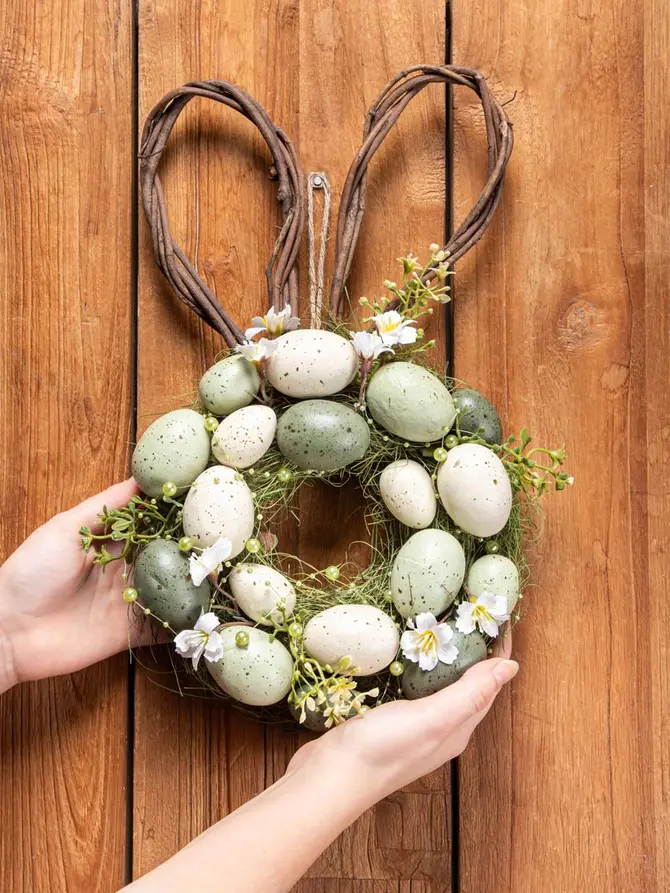 Wieniec wielkanocny EASTER JOY z jajkami i uszami 40x23x8 cm