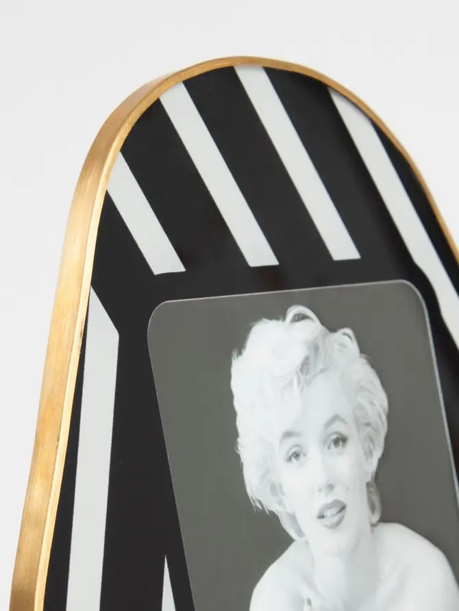 Ramka na zdjęcie MONROE LOVE o nieregularnym kształcie z wizerunkiem Marilyn Monroe 10x15 cm