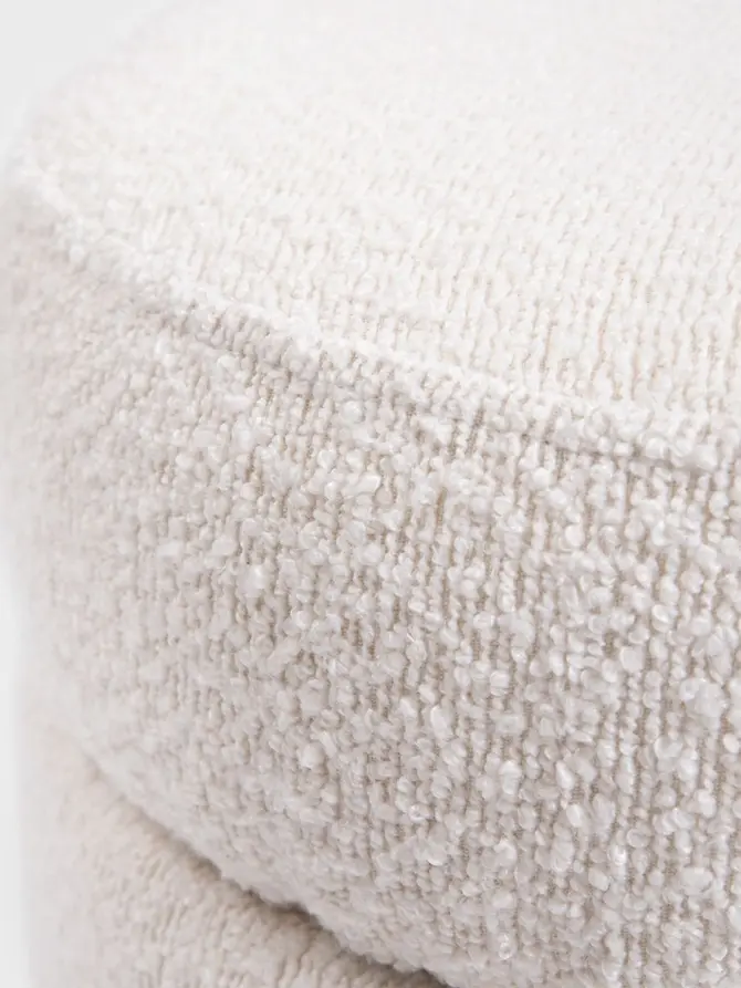 Pufa LAINI w tkaninie TEDDY BOUCLÉ 39x39x42 cm