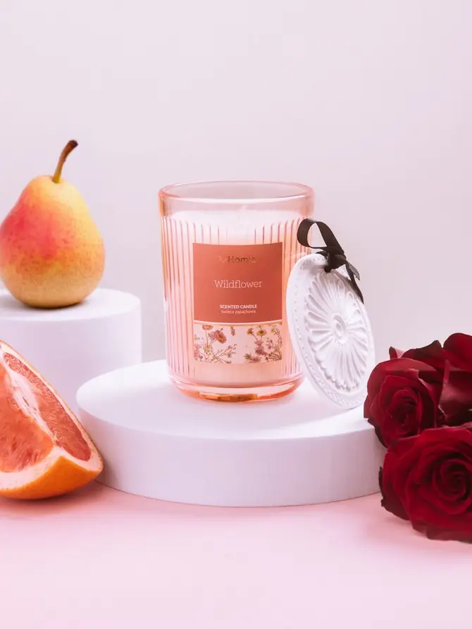 Świeca zapachowa z zawieszką BRISE Wildflower 230 g