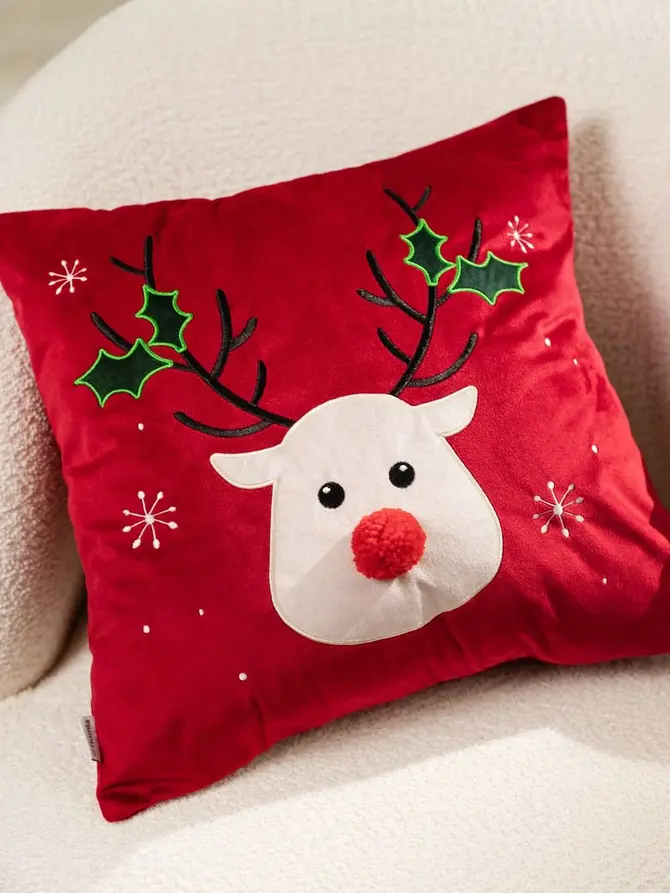 Poszewka REINDEER z pomponem czerwona 45x45 cm