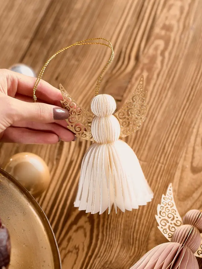 Zawieszka GALLA anioł papierowy kremowy 12 cm