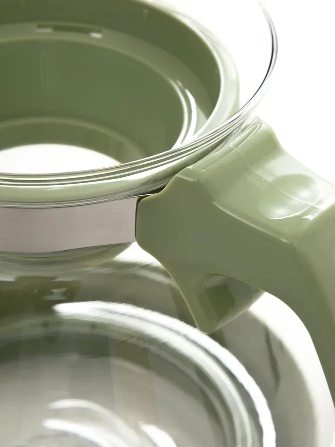 Dzbanek BEKER z zaparzaczem do kawy i herbaty pistacjowy 2,3 l