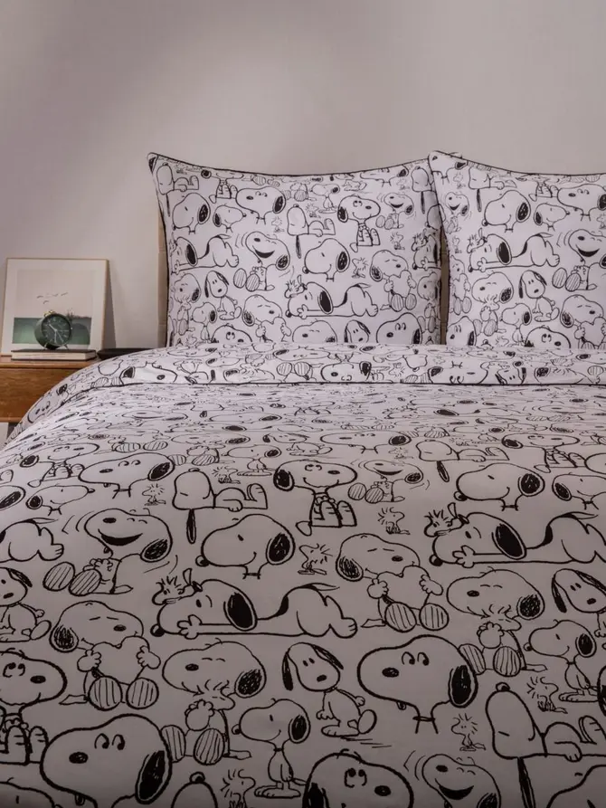 Pościel SNOOPY DOG z mikrofibry ze wzorem Snoopy 140x200 + 1*70x80 cm
