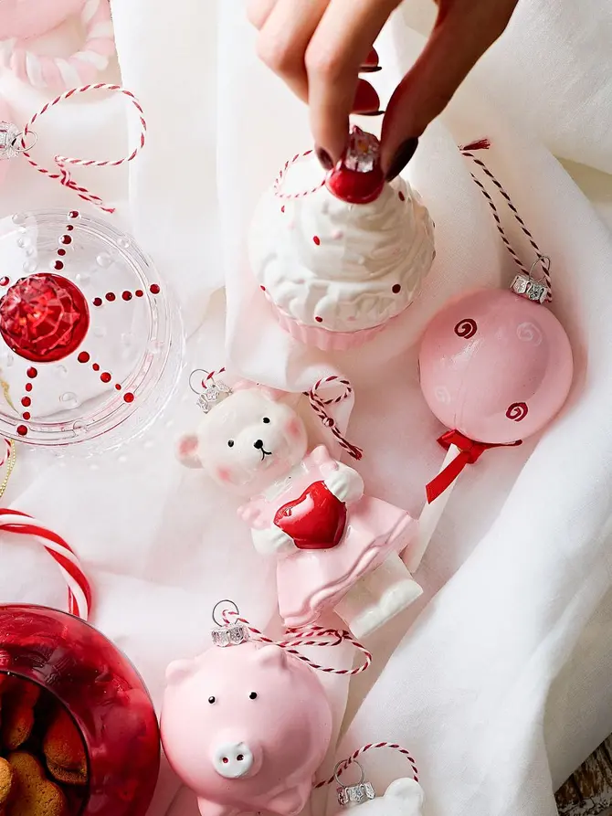 Zawieszka EVI PINK miś różowy z serduszkiem 11 cm