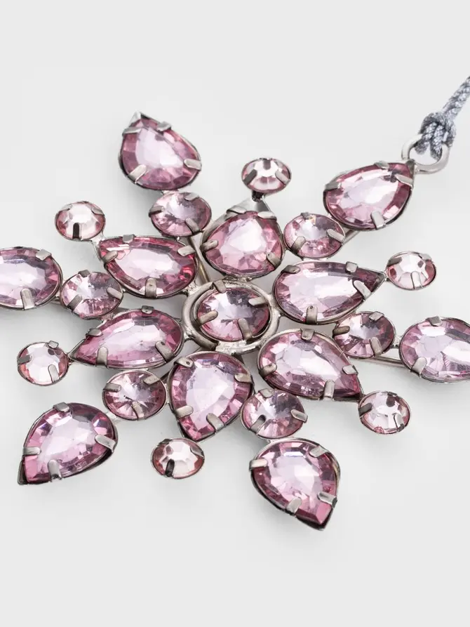 Zawieszka DIAMOS śnieżynka z różowymi kamieniami 10 cm