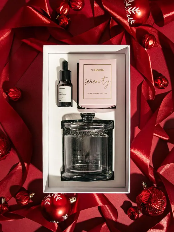 Zestaw zapachowy SERENITY Rose & Linen Cotton 300 g + 10 ml