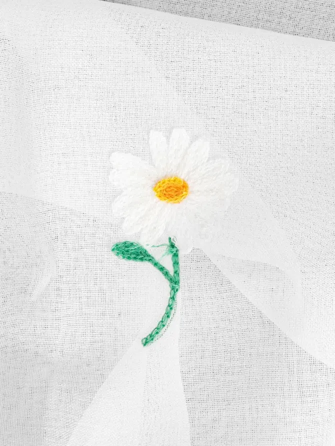 Firanka DAISY w haftowane kwiaty 140X250 CM