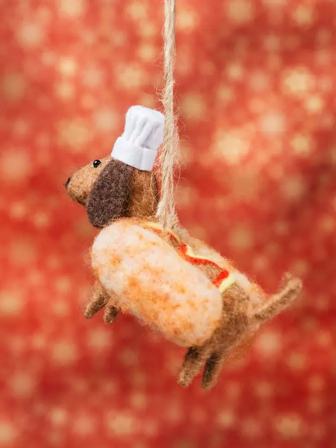 Zawieszka PETTIES jamnik w stroju hot doga 5 cm