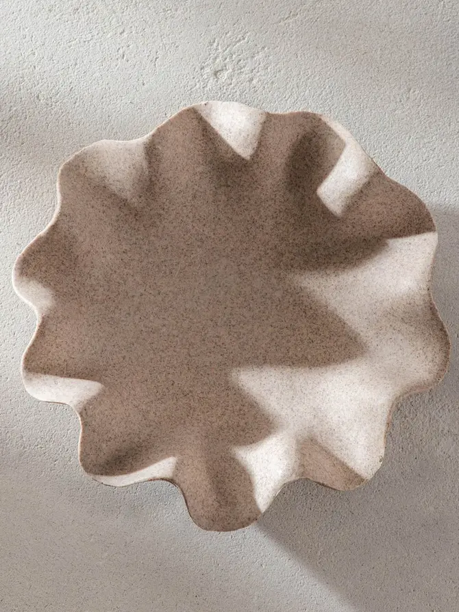 Misa dekoracyjna LUNEA z falami beżowa 26x26x6,5 cm