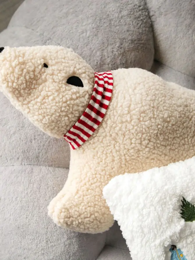 Poduszka BEARY niedźwiedź polarny 62x15x36 cm