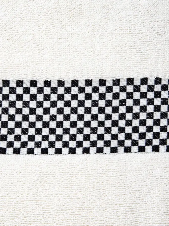 Ręcznik TIVA z czarną kratką 50x90 cm