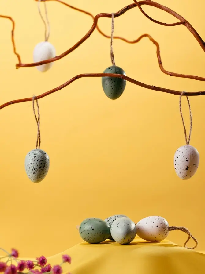 Zawieszka MARVA jajka biało-pistacjowe zestaw duży 9 szt. 3x4 cm