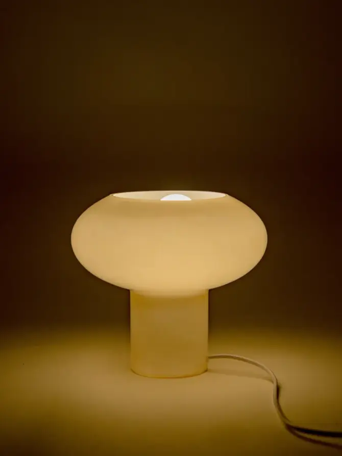 Lampka stołowa GRACE szklana beżowa 25x25x22 cm