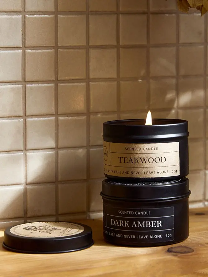 Świeca zapachowa BILLY Teakwood 60 g