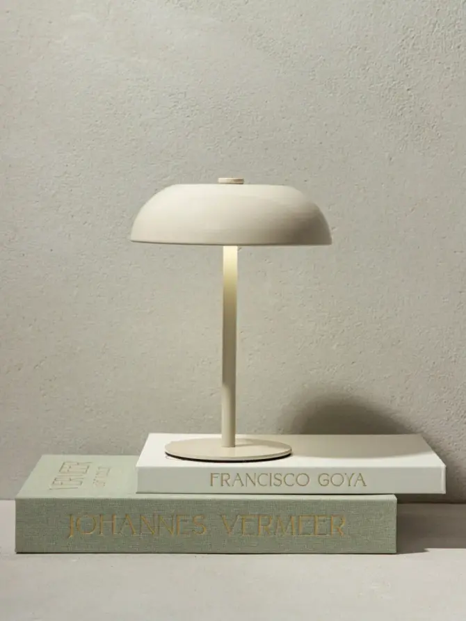 Lampka stołowa PIXEL metalowa kremowa 15,5x15,5x20,5 cm