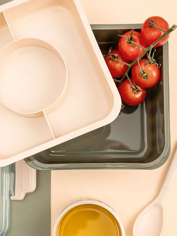 Lunchbox POPPIE z łyżeczką khaki 2,15 l