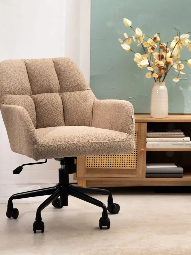 Fotel SEENSA obrotowy beżowy w tkaninie TEDDY 58x67x81-89 cm