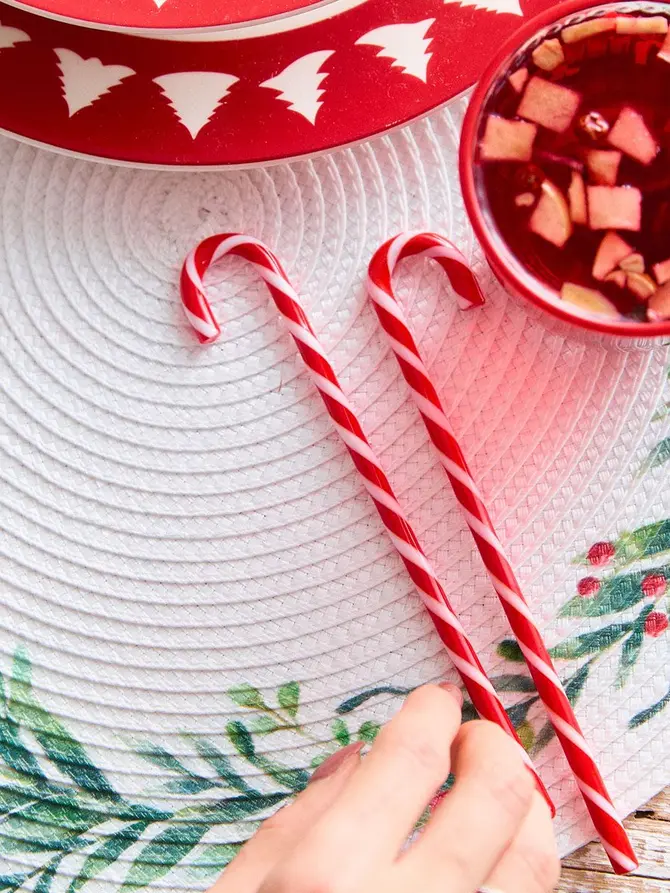 Mieszadło TWISTIES czerwona laska candy cane 18 cm