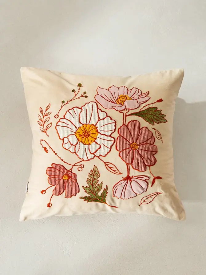 Poszewka KABIR z dodatkiem lnu w strukturalne kwiaty 45x45cm