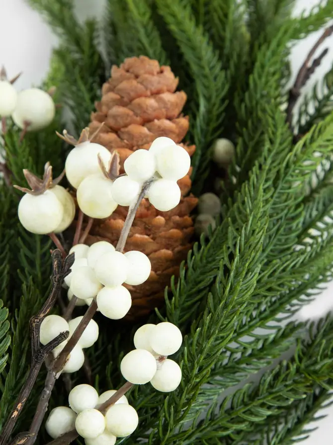 Girlanda LARCH z białymi dodatkami 160 cm