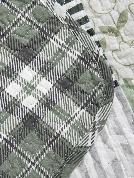 Narzuta PATCHWORK bawełniana w oliwkowy wzór z pikowaniem 200x220 cm