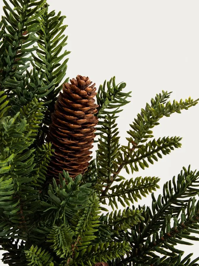 Wieniec LARCH z szyszkami 66 cm