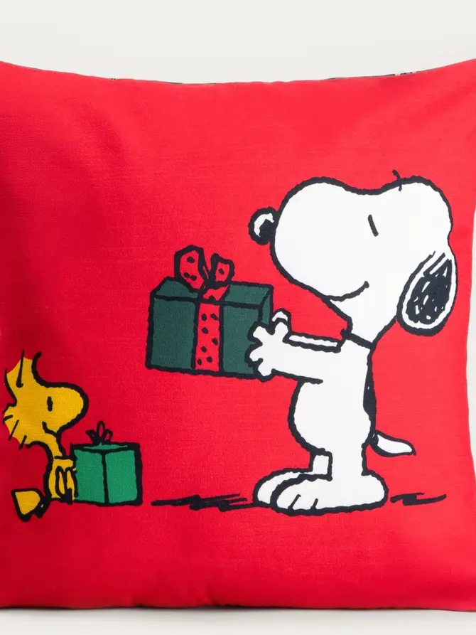 Poszewka SNOOPY czerwona ze świątecznym wzorem SNOOPY 45x45 cm