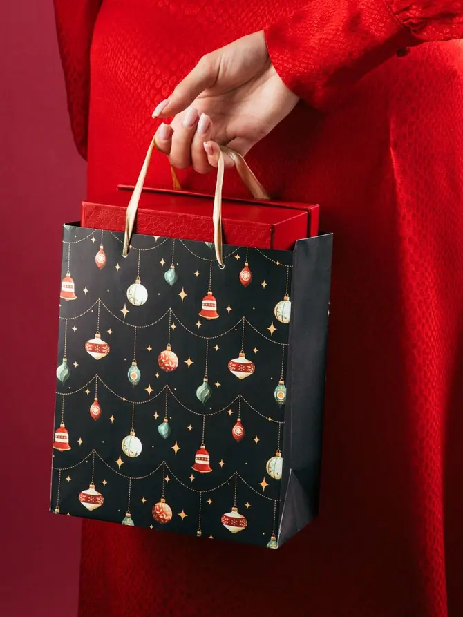Torebka prezentowa CYMKA bombki czarne 19x23x10 cm