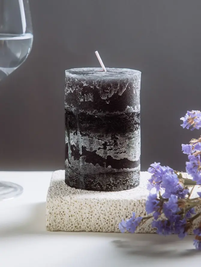Świeca dekoracyjna RUSTIC czarna 300 G
