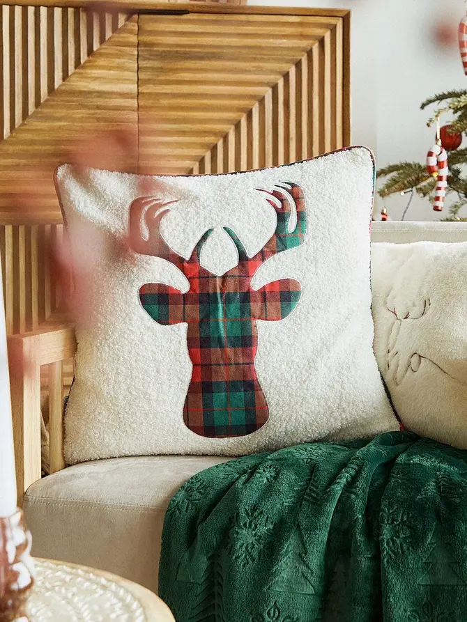 Poszewka RUSA z jeleniem w kratę 45x45 cm