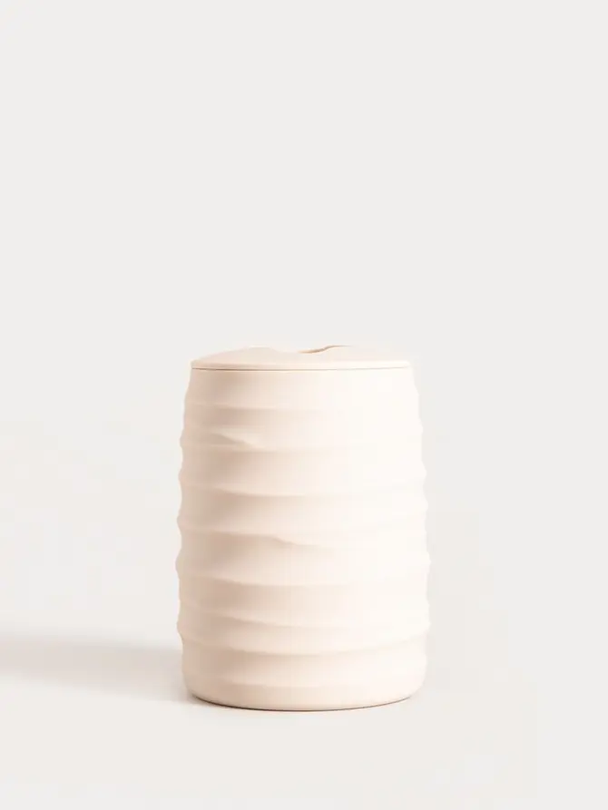 Kubek łazienkowy TORUS z tłoczeniem beżowy 8,2x8,2x11 cm