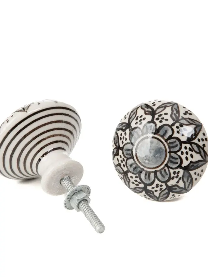 Uchwyty do mebli MULIA ceramiczne 4,4x4,4cm